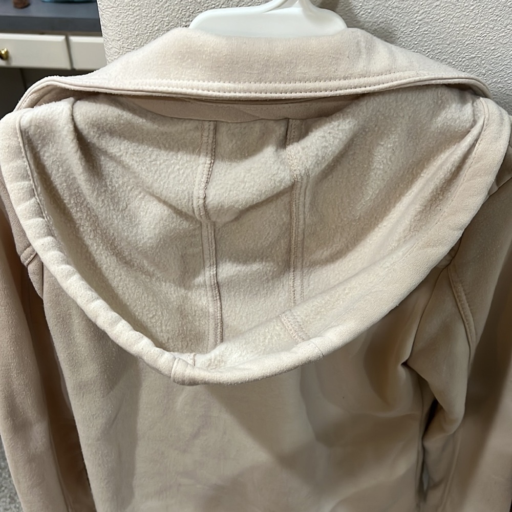 Tan soft buttoned jacket - Picture 3 of 4